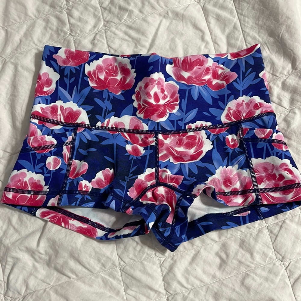 POPFLEX peony active shorts